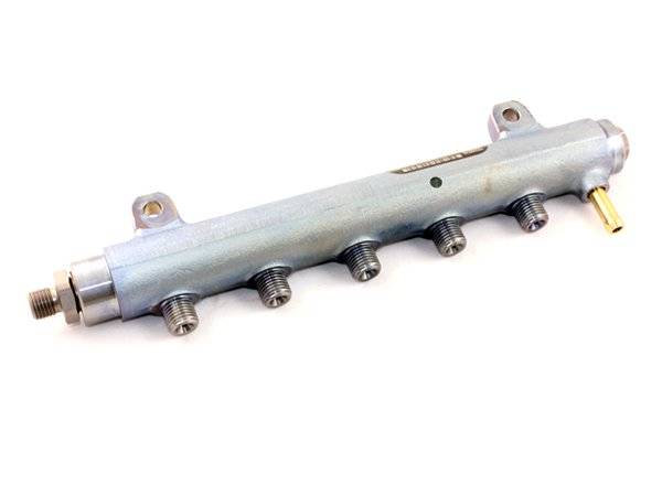 Merchant Automotive - Fuel Rail LH, LLY, 2004.5-2005